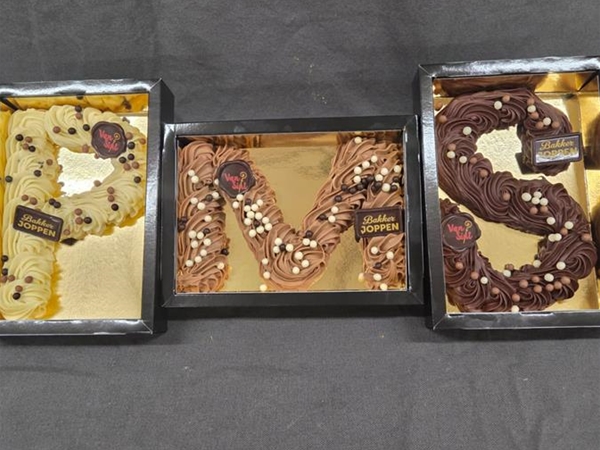 Hand gespoten chocoladeletter